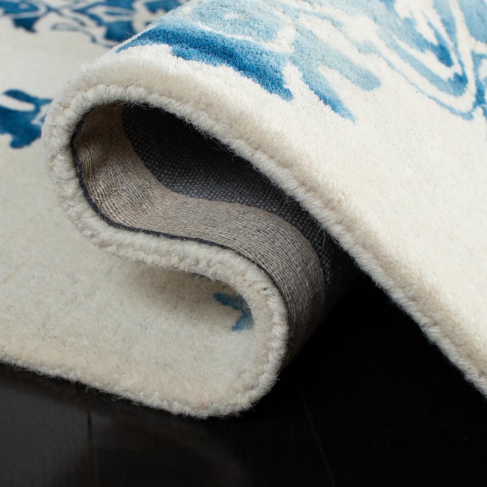 DIP DYE, IVORY / BLUE, 5' X 8', Area Rug, DDY701M-5. Picture 5