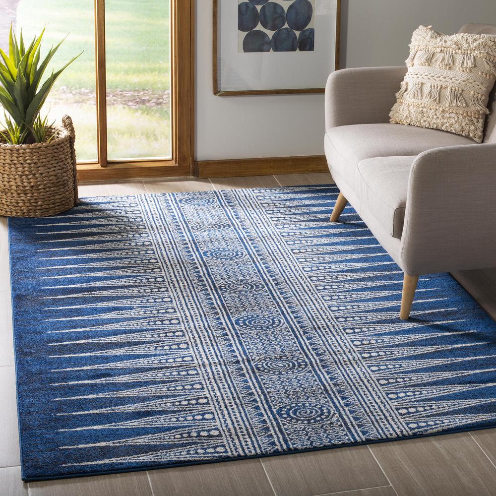 EVOKE, ROYAL / IVORY, 5'-1" X 7'-6", Area Rug, EVK226A-5. Picture 1