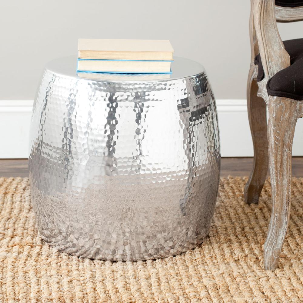 ODIN ROUND HAMMERED STOOL. Picture 1