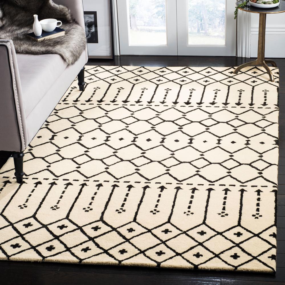 HIMALAYA, IVORY / BLACK, 5' X 8', Area Rug. Picture 3