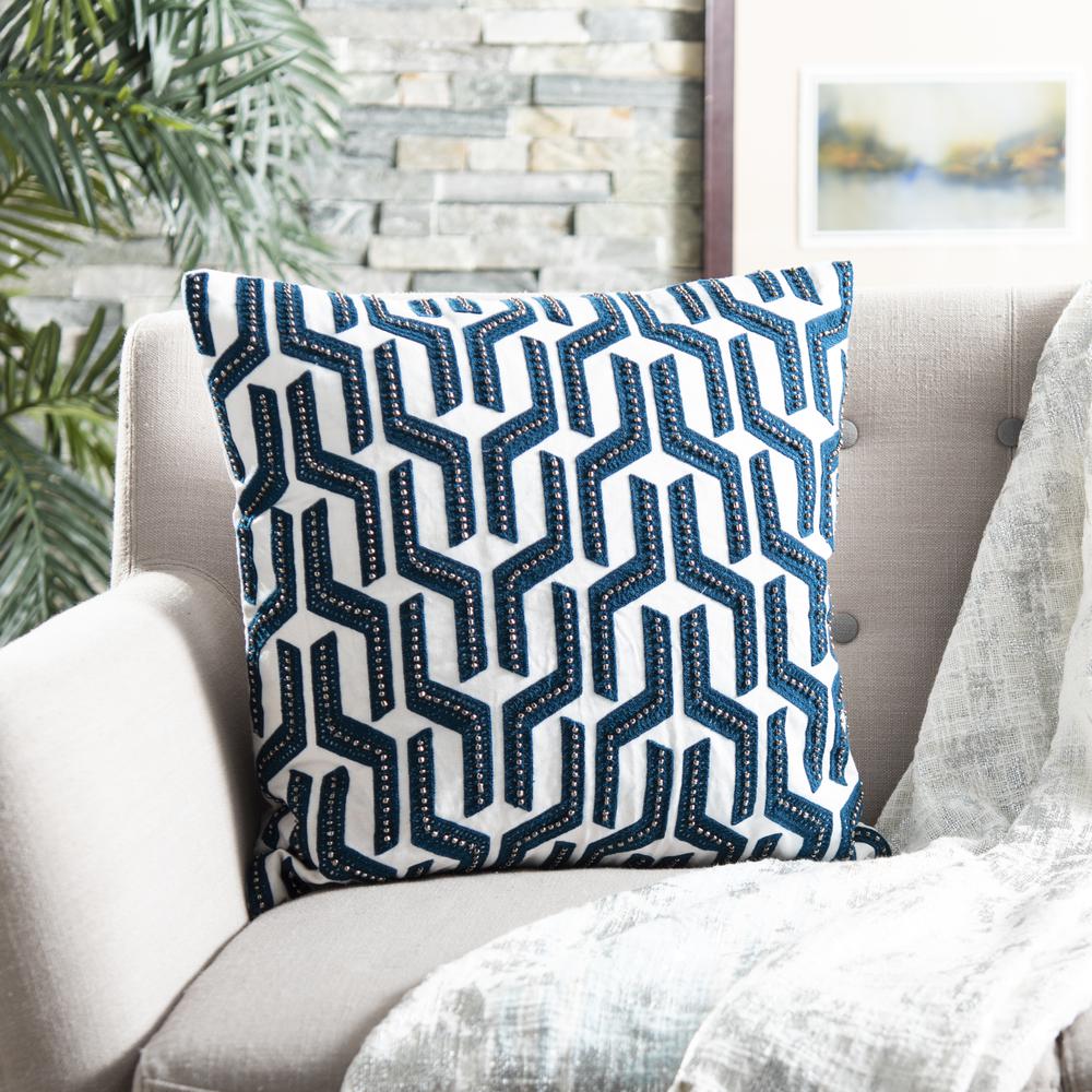 Chauncy Pillow, Navy/White. Picture 4