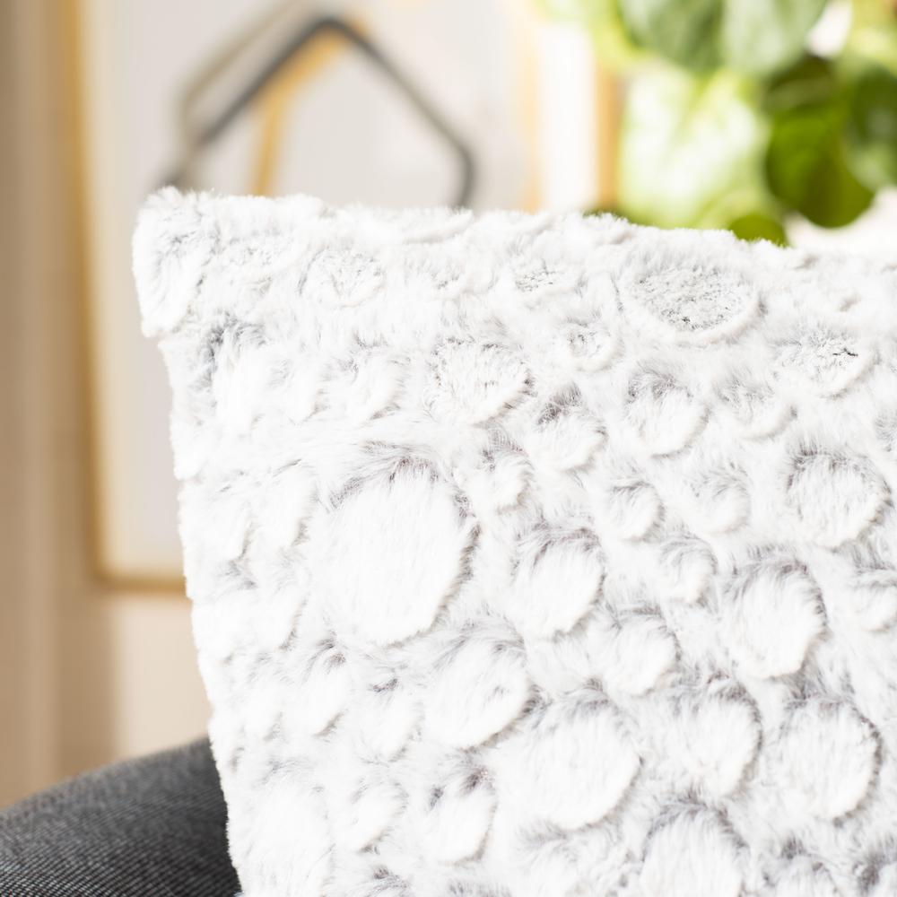 Kiana Pillow, White/Grey. Picture 3