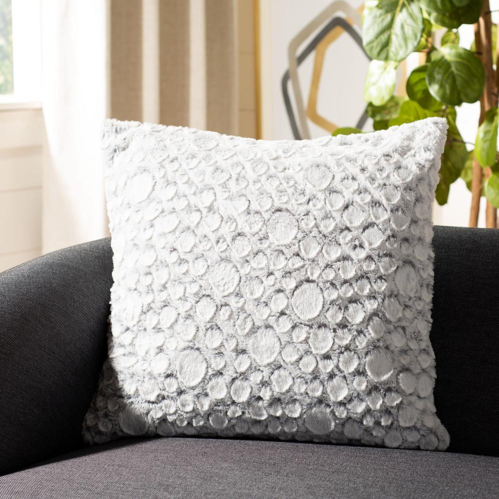 Kiana Pillow, White/Grey. Picture 4