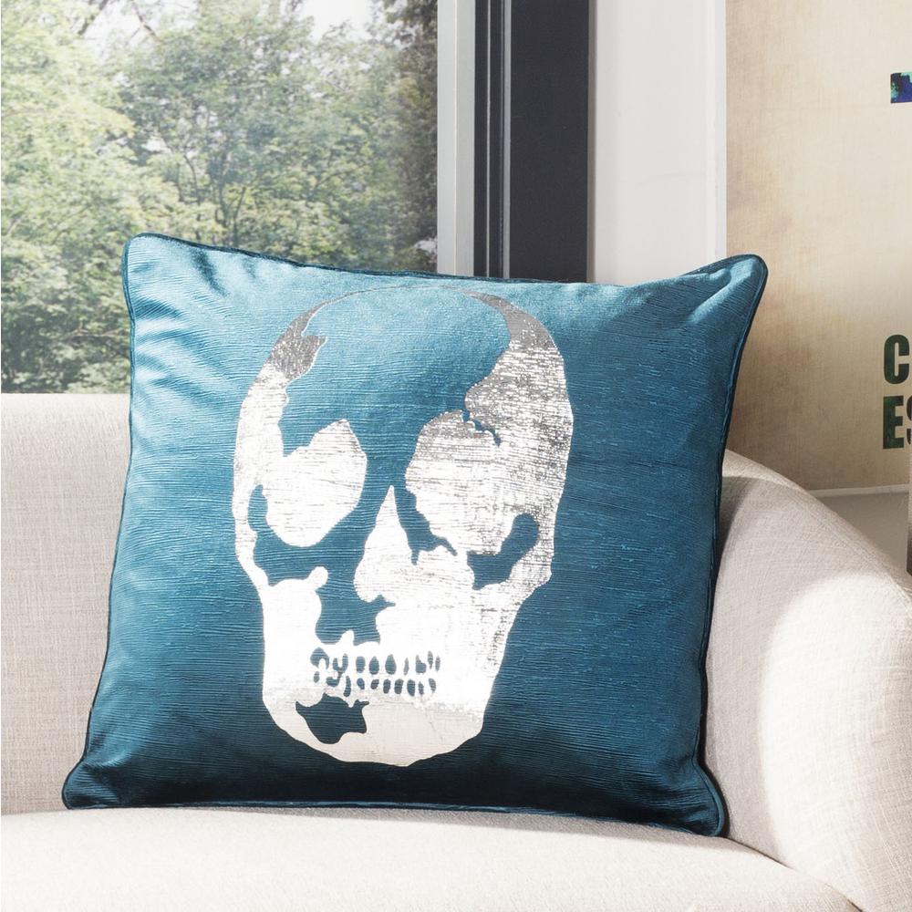 Romey Skull Pillow, Dark Green. Picture 3