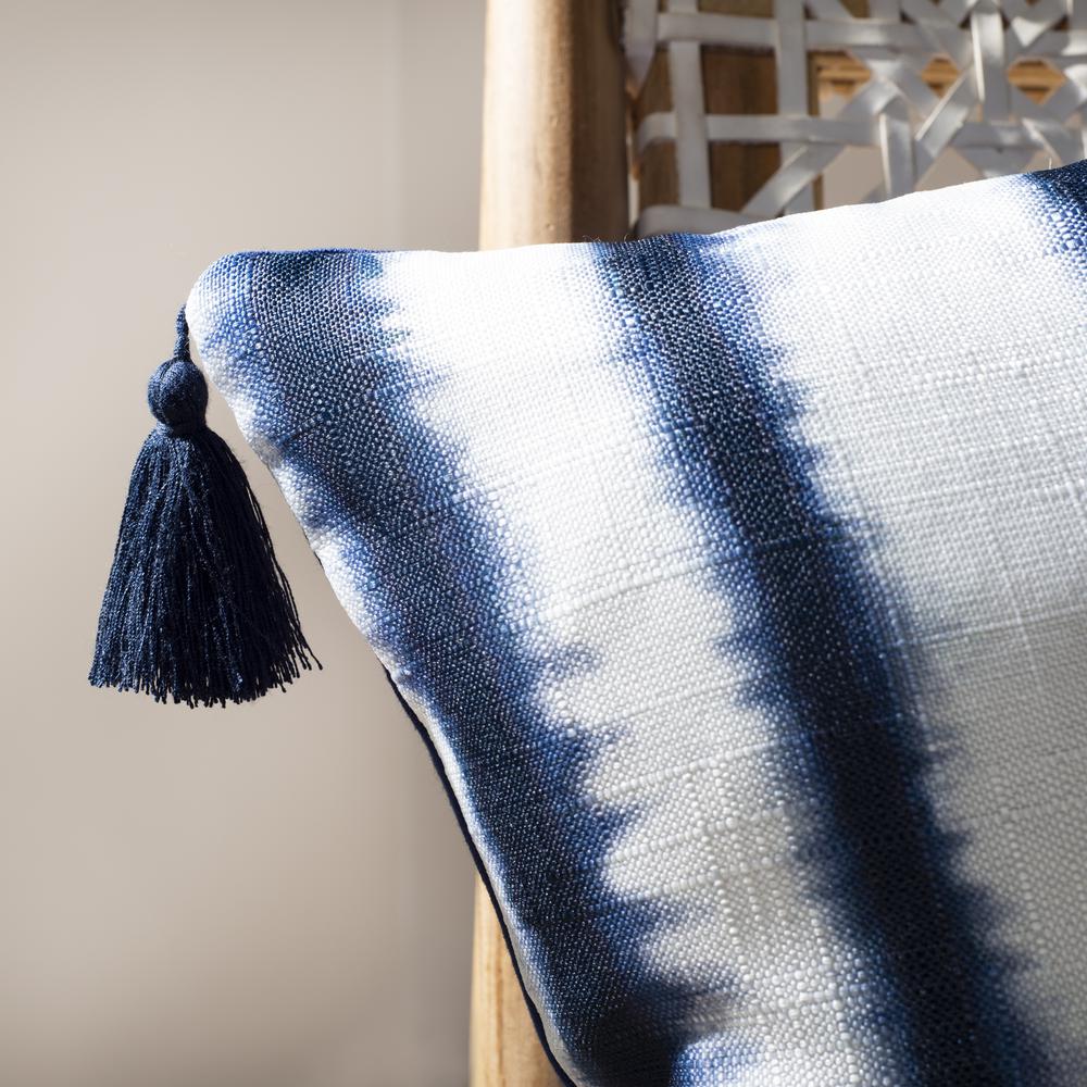 Cassia Pillow, Navy/White. Picture 3