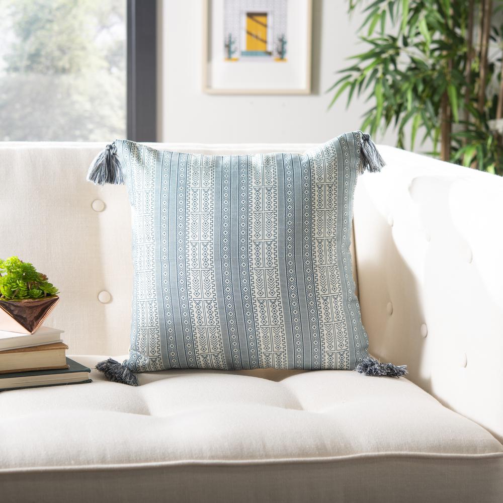 Lunette Pillow, White/Blue. Picture 5