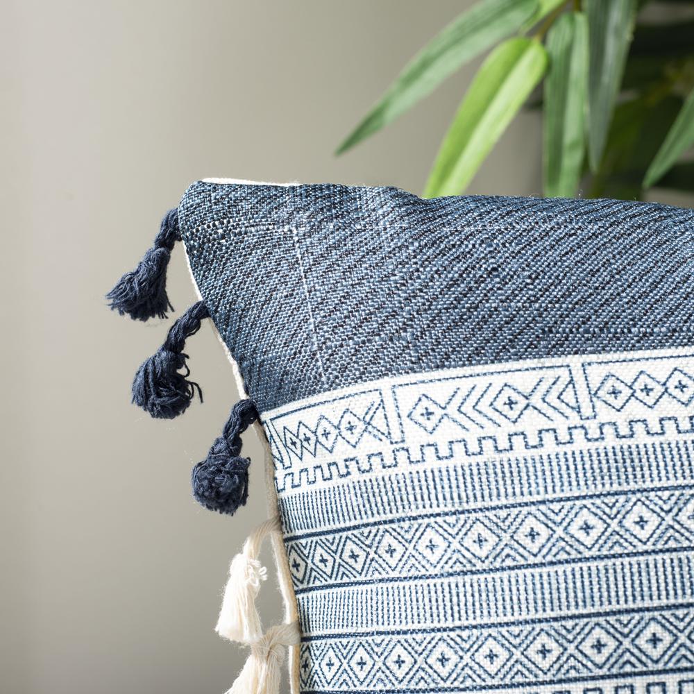 Linnet Pillow, Deep Blue/Grey. Picture 3