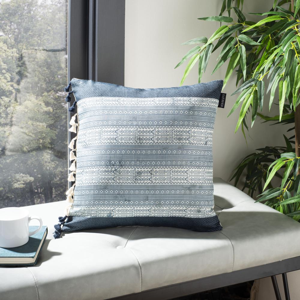 Linnet Pillow, Deep Blue/Grey. Picture 6