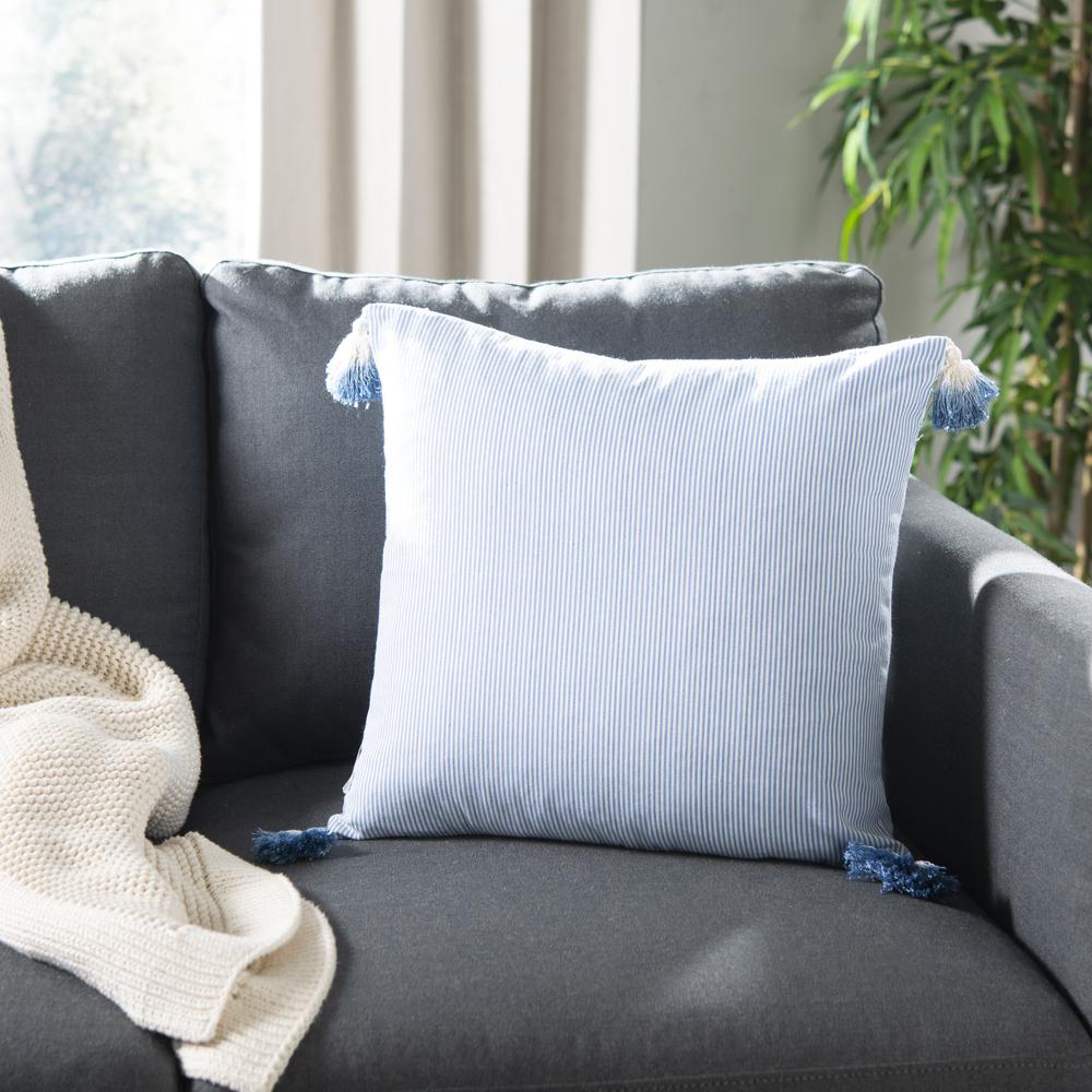 Sidney Pillow, Blue/White. Picture 5