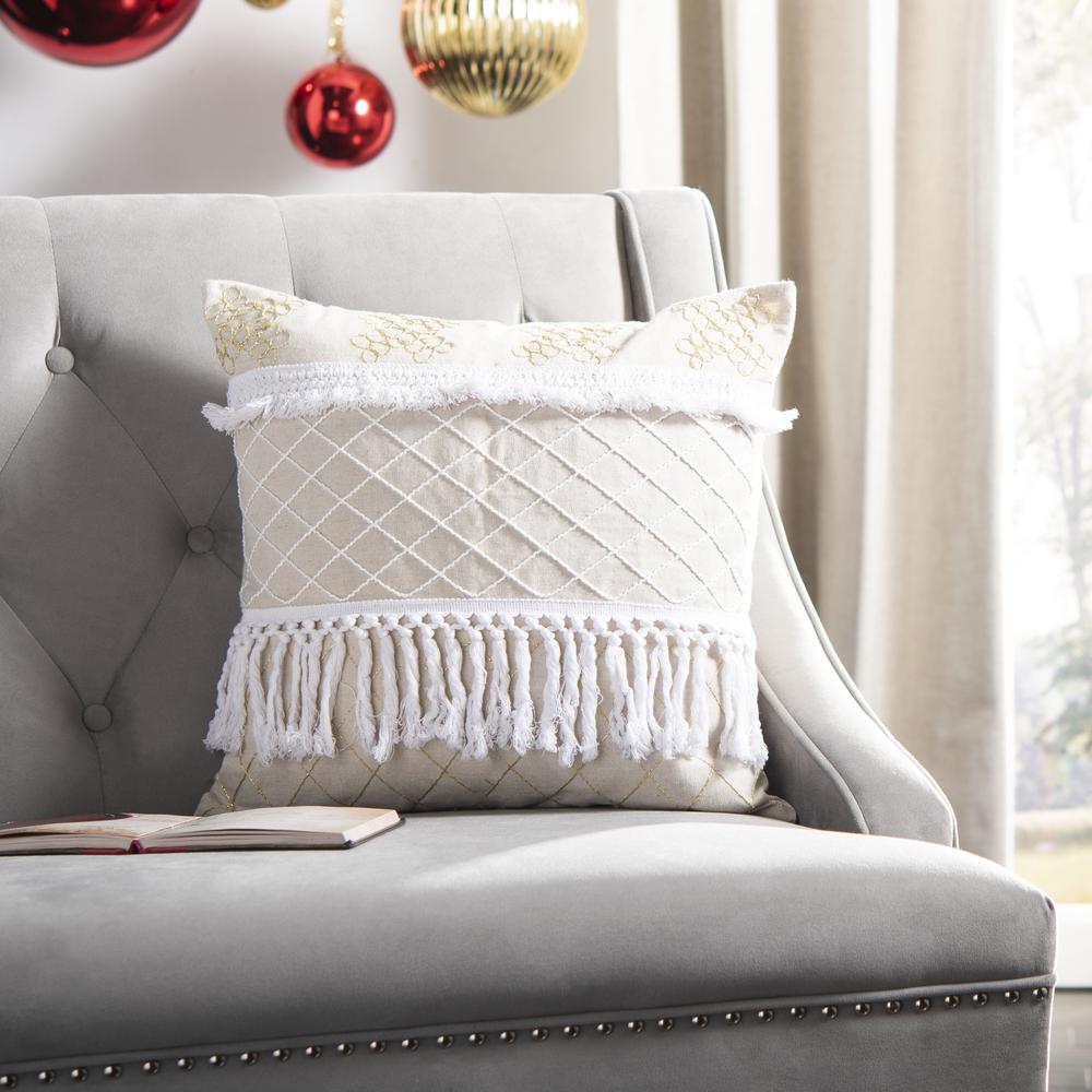 Gurti Pillow, White/Beige. Picture 3