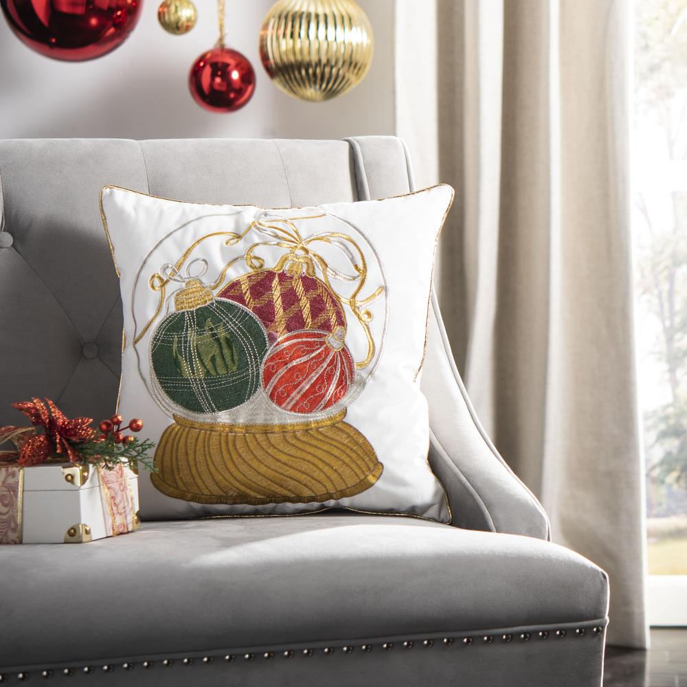 Wynter Pillow. Picture 3