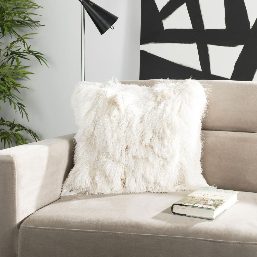 Chic Shag Pillow, Ivory. Picture 3