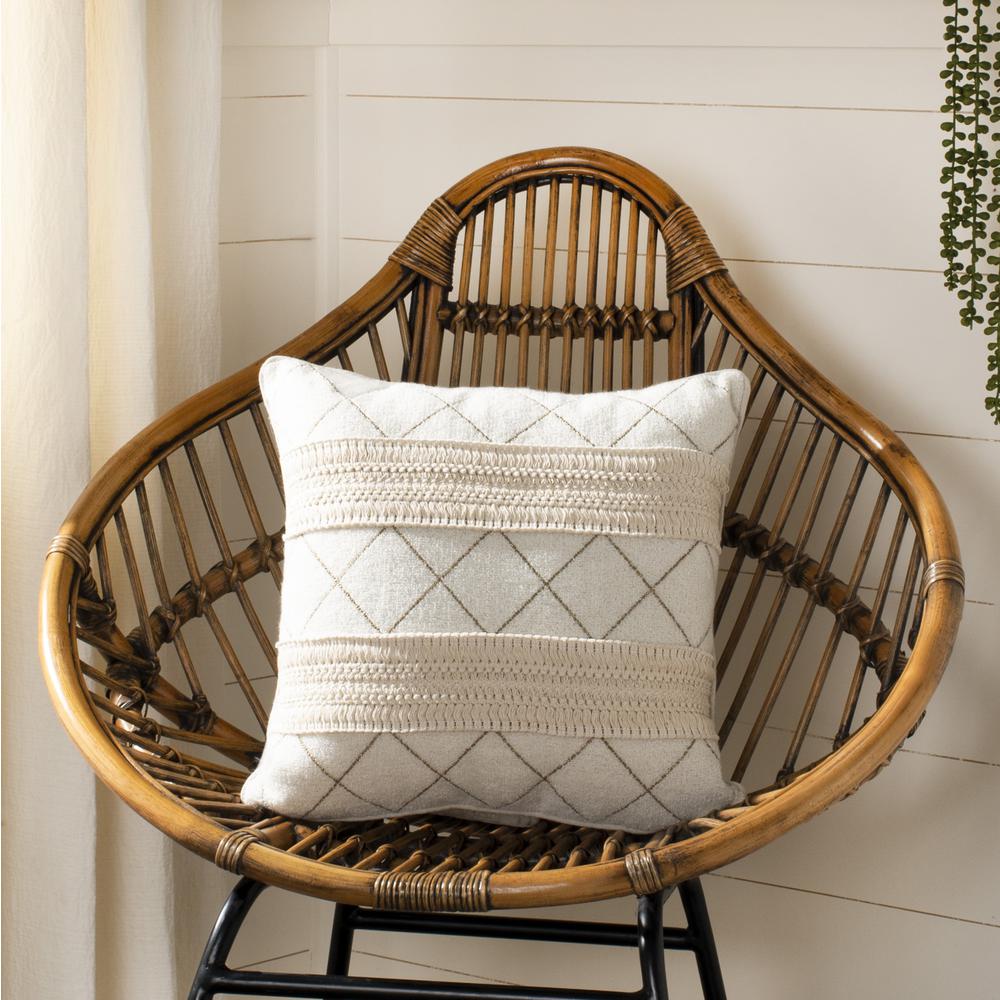 Braxton Pillow, Cream. Picture 3