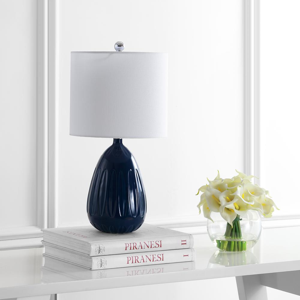 Linnett Table Lamp, Navy. Picture 1