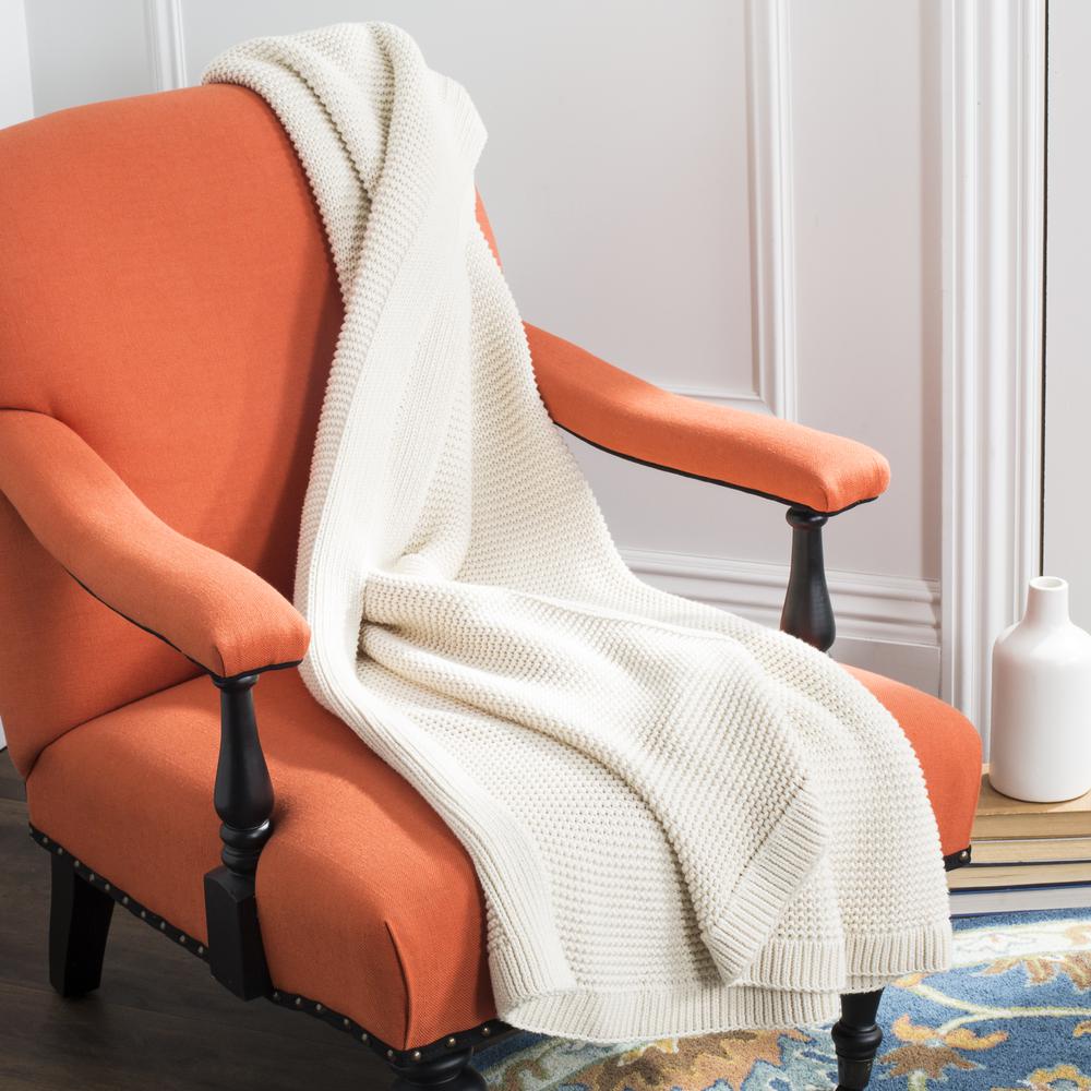 Snug Knit Throw, Natural. Picture 1