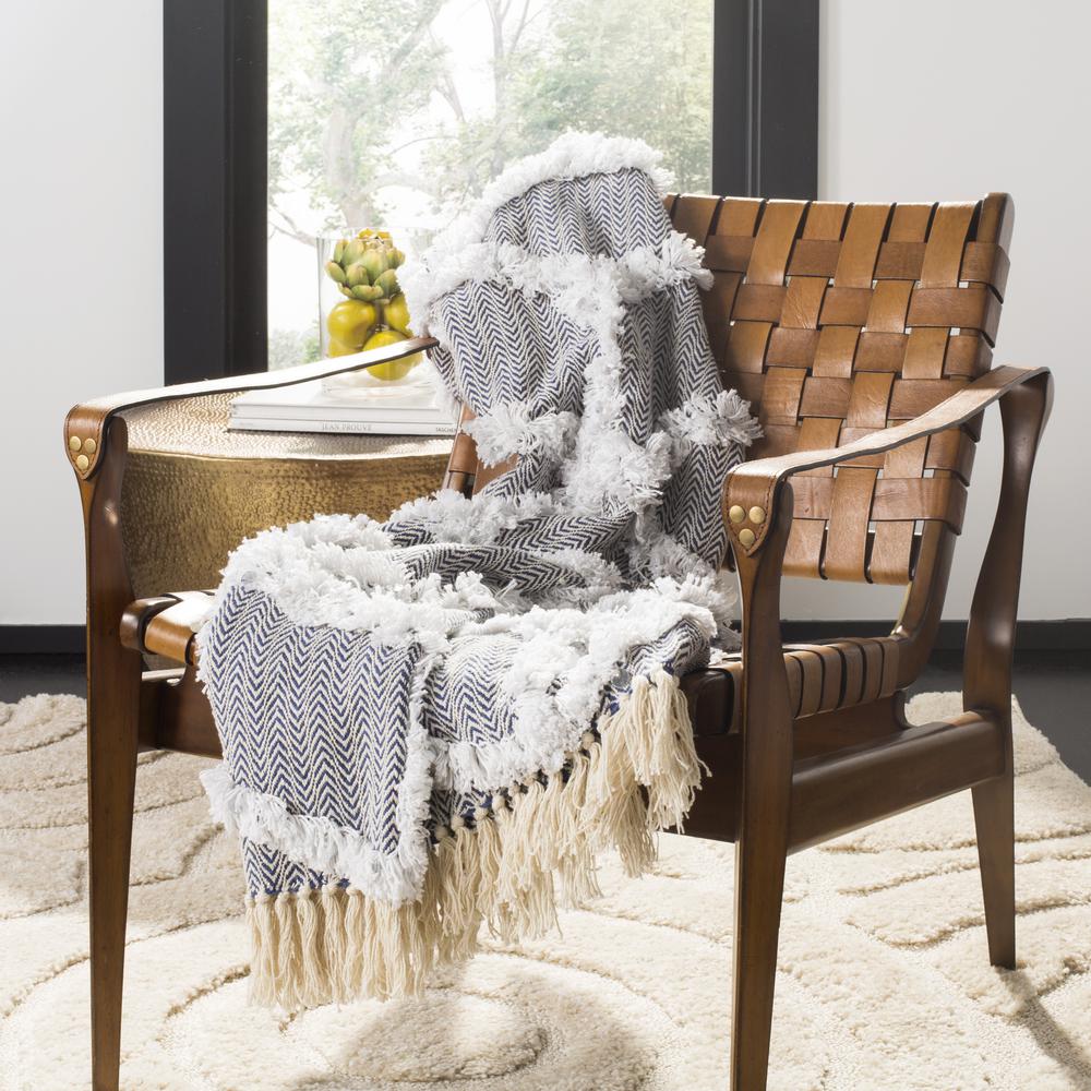 Lachlan Fringe Throw, Grey. Picture 1