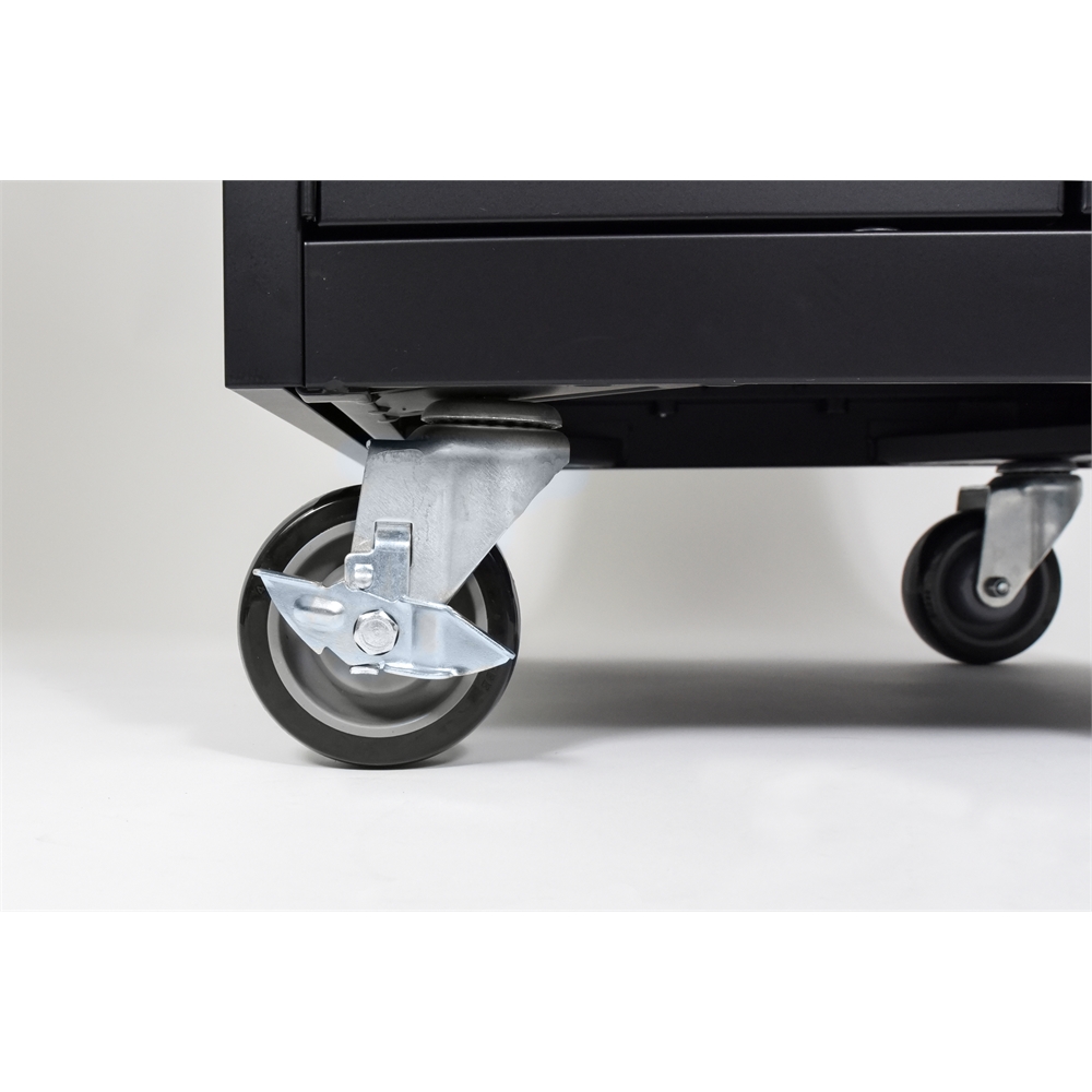 Black 18 Laptop Computer Charging Cart. Picture 5