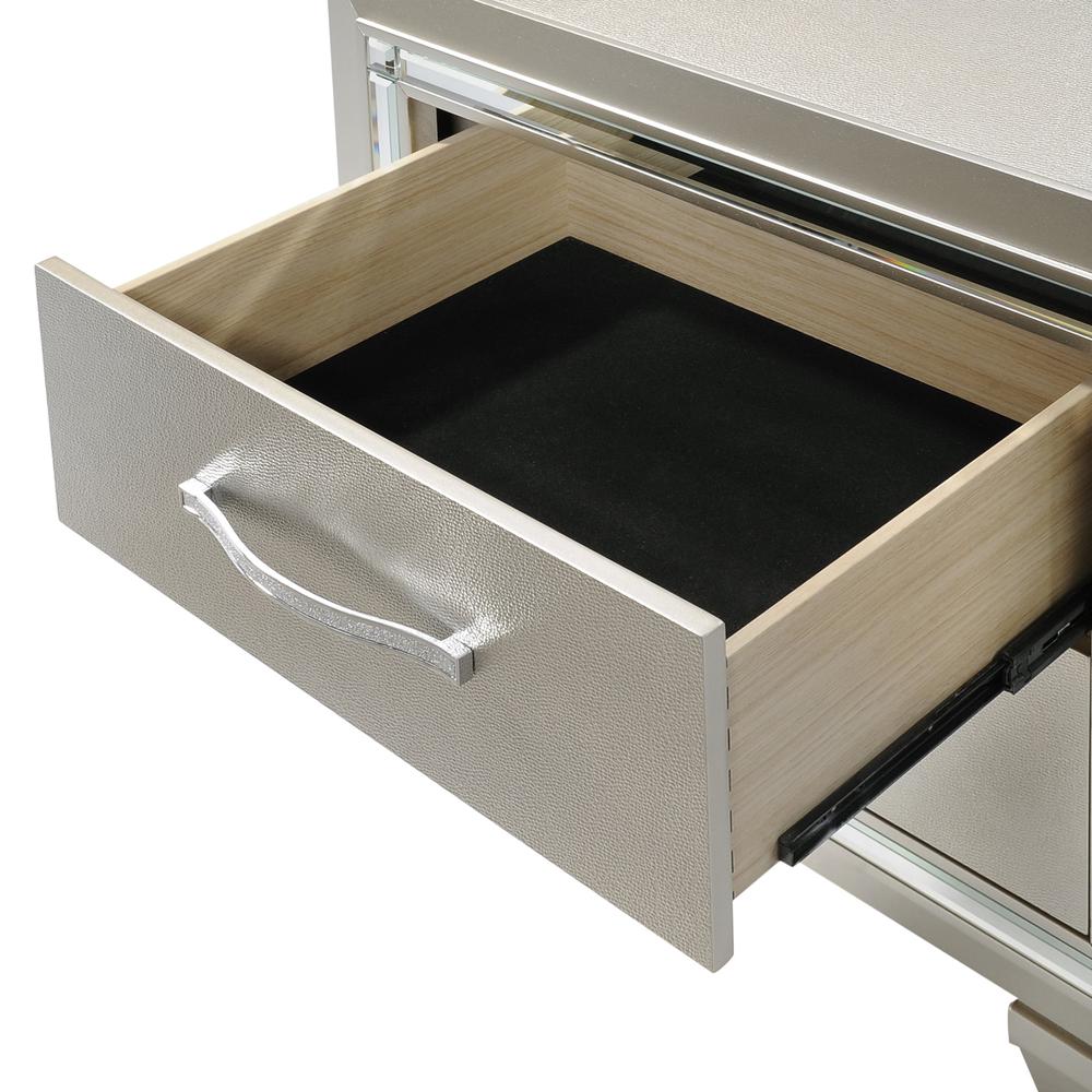 Glamour King Platform Storage  3PC Bedroom Set. Picture 20