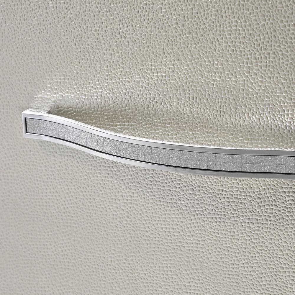 Glamour King Platform Storage  3PC Bedroom Set. Picture 21