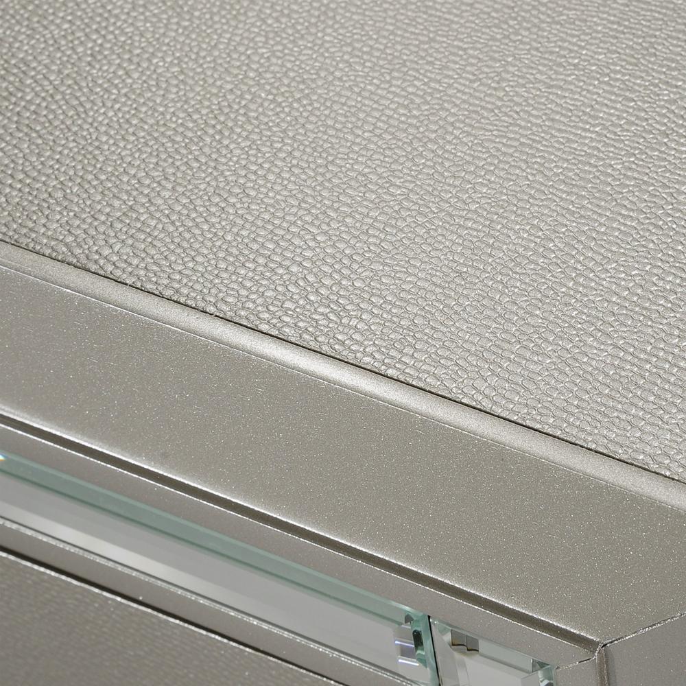 Glamour King Platform Storage  3PC Bedroom Set. Picture 33