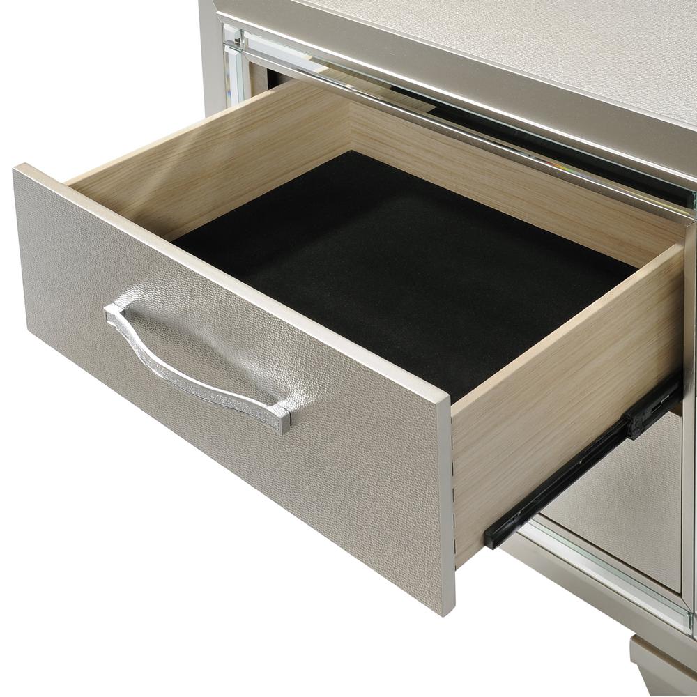 Glamour Queen Platform Storage  5PC Bedroom Set. Picture 27