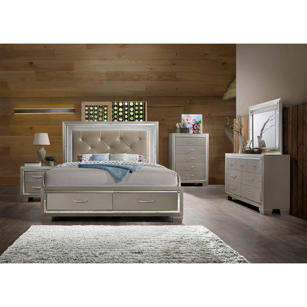 Glamour Queen Platform Storage  5PC Bedroom Set. Picture 30