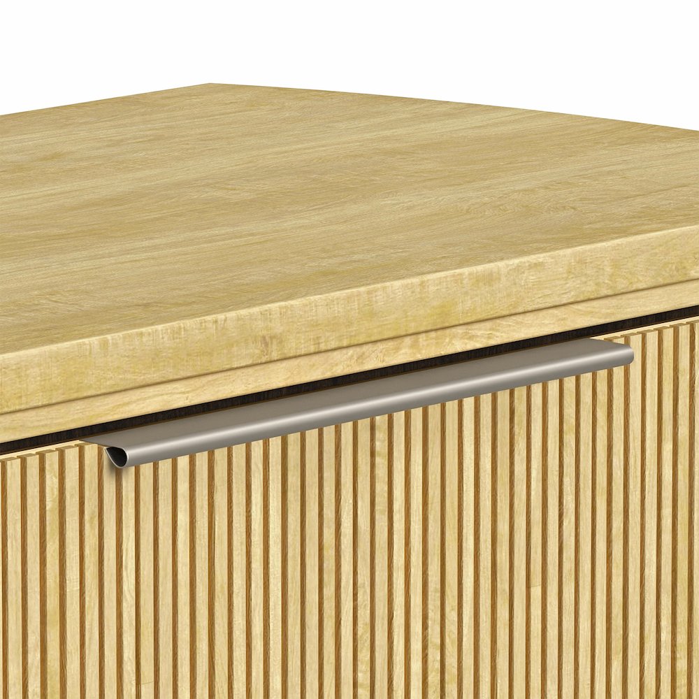 Sutton 5-Drawer Chest in Natural. Picture 6