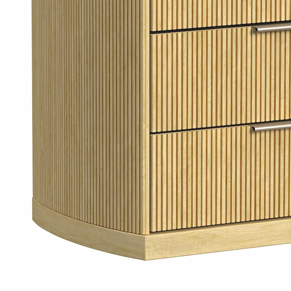 Sutton 5-Drawer Chest in Natural. Picture 5