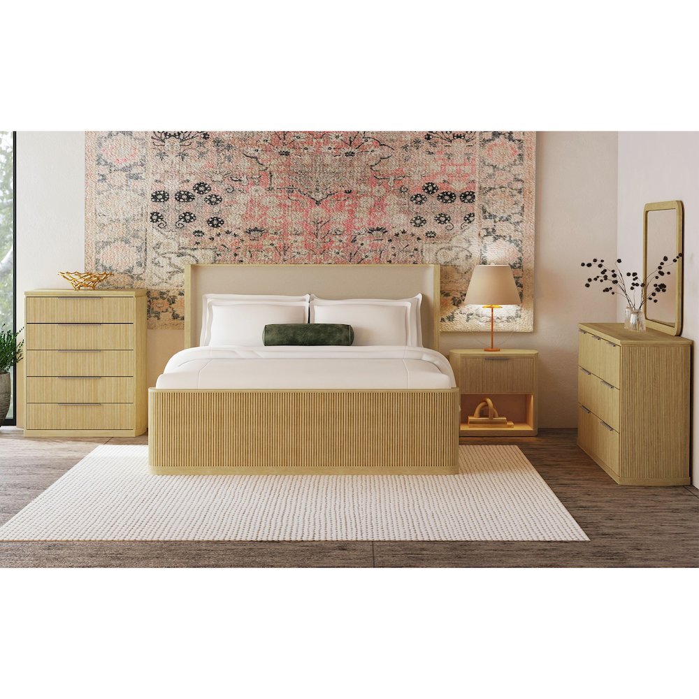Sutton 5-Drawer Chest in Natural. Picture 2