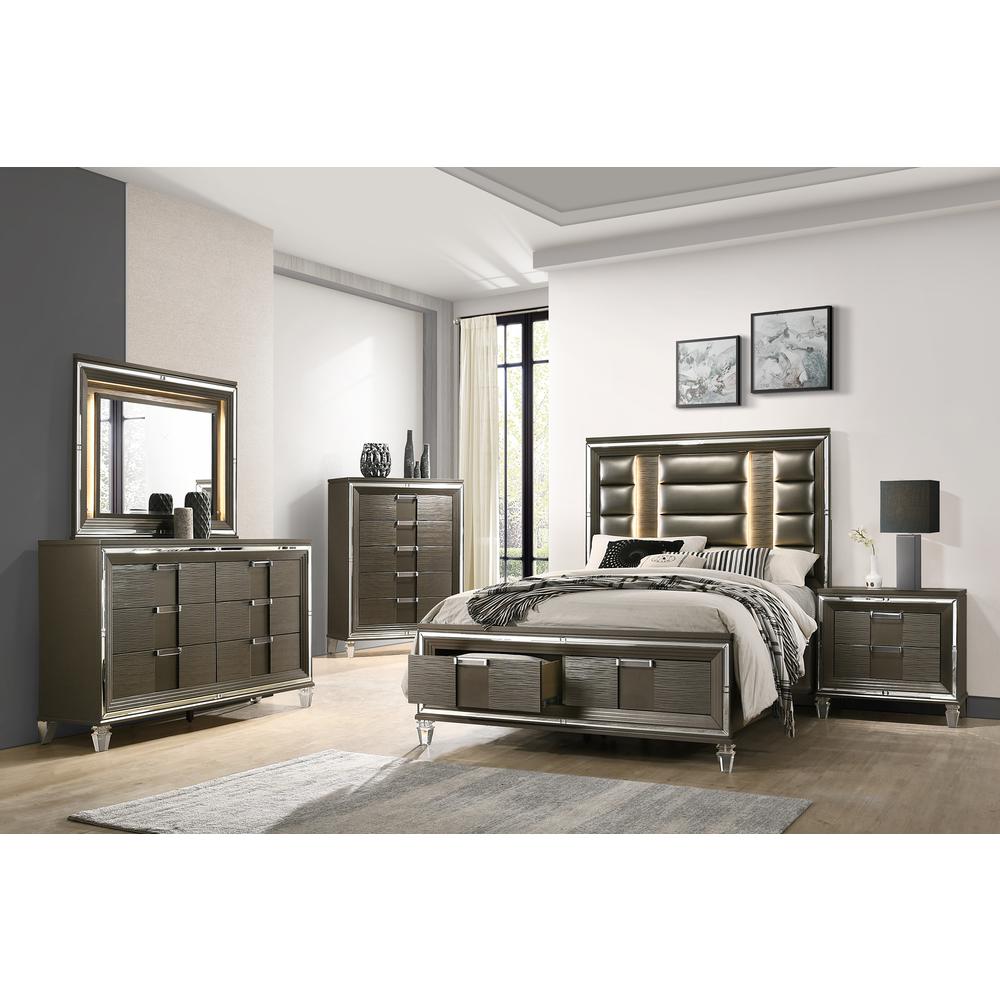 Charlotte Queen Storage 4PC Bedroom Set. Picture 16