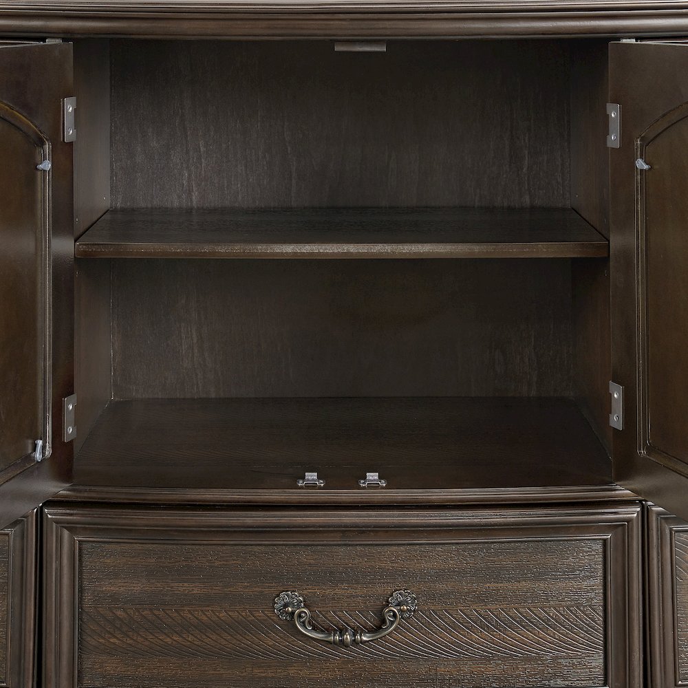 Brunswick Dresser and Mirror Set in Mahogany. Picture 6