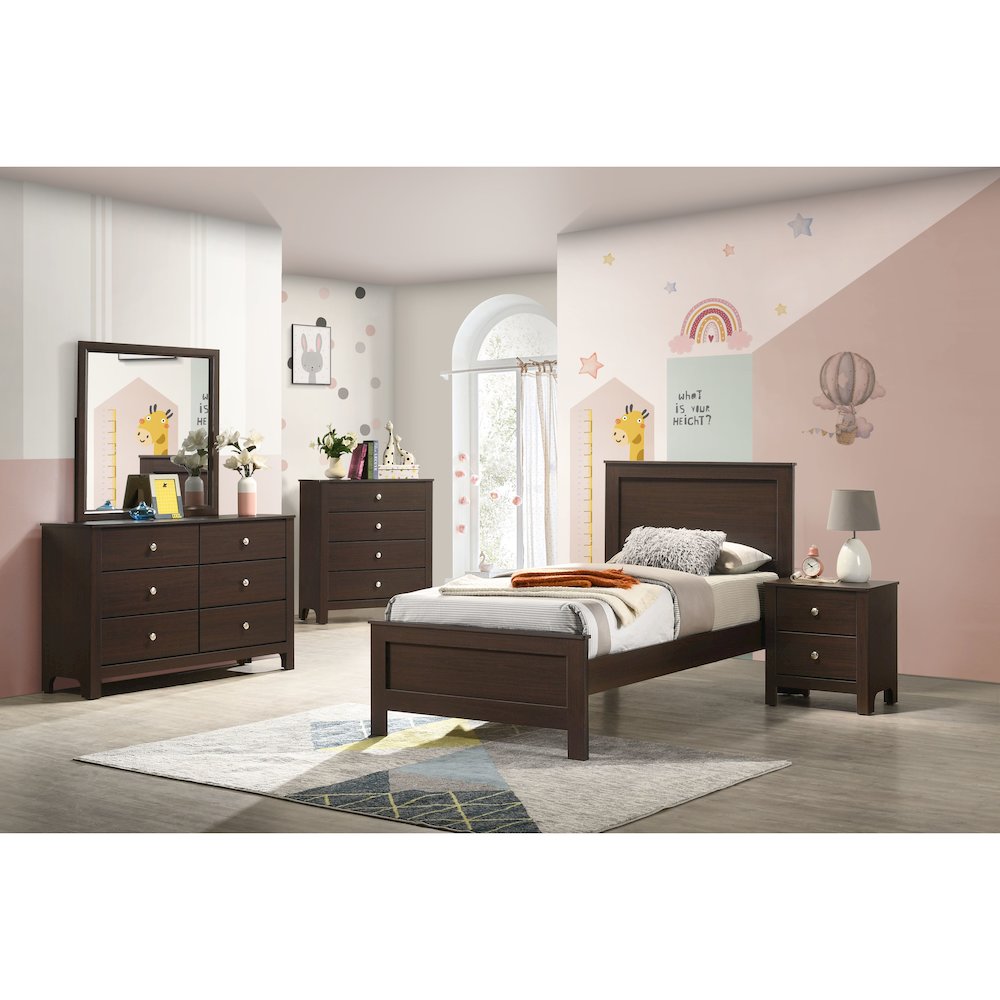 Santino Dresser and Mirror Set in Espresso. Picture 4