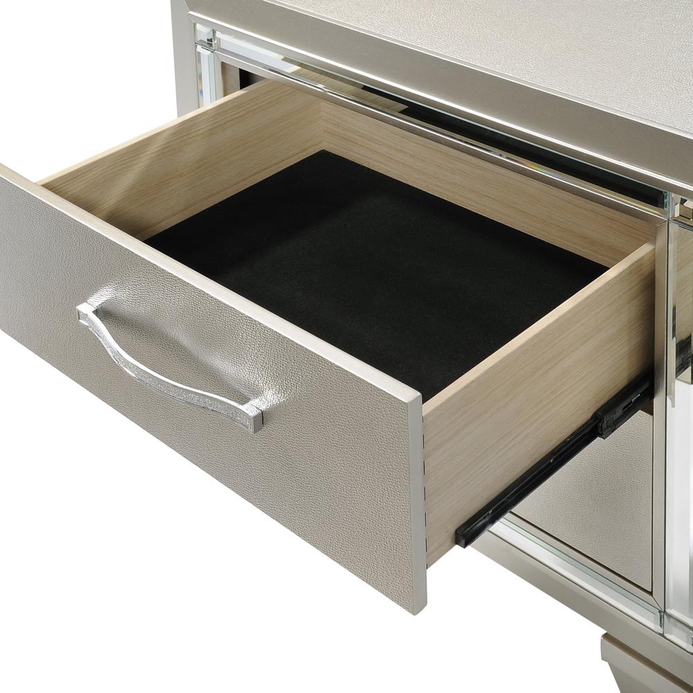 Glamour Youth Full Platform 4PC Bedroom Set. Picture 11