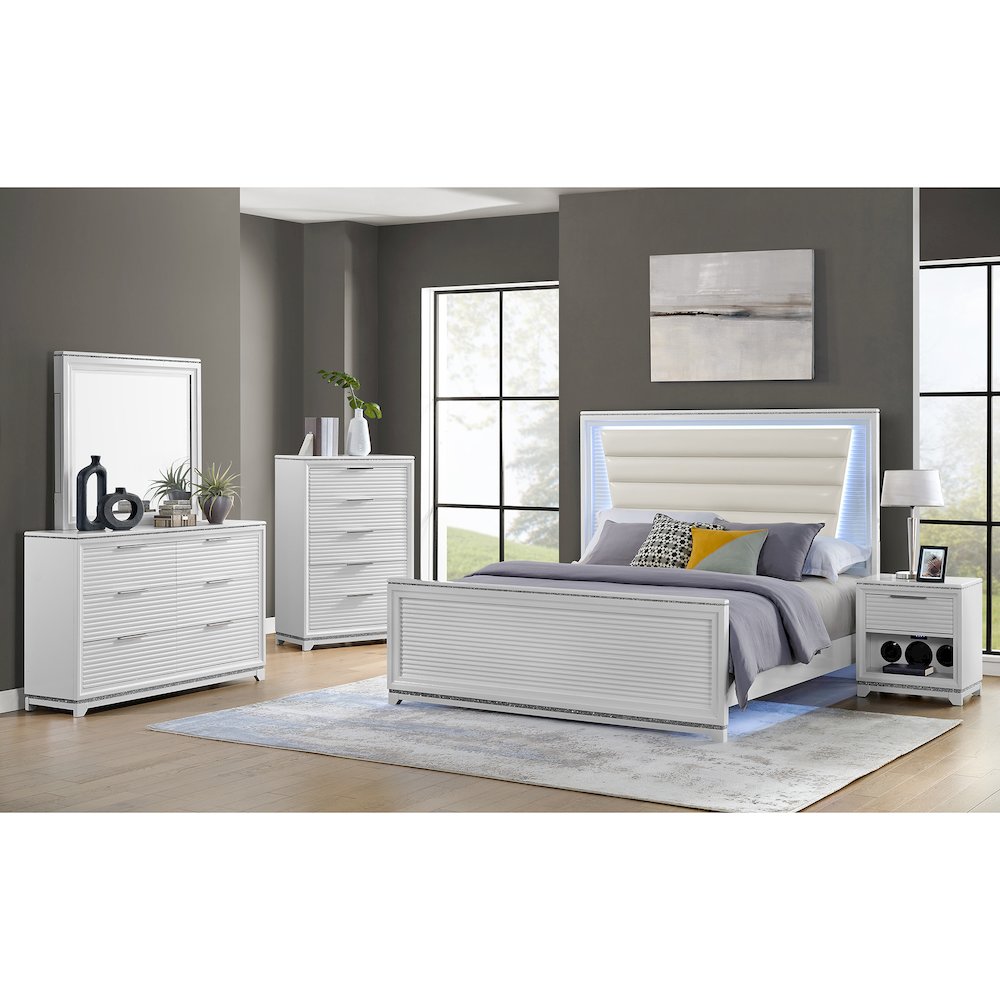 Xena Full UPH 5PC Bedroom Set with Lights in White. Picture 5