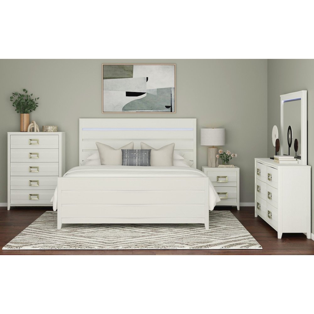 Chett 6-Drawer Dresser in White. Picture 3