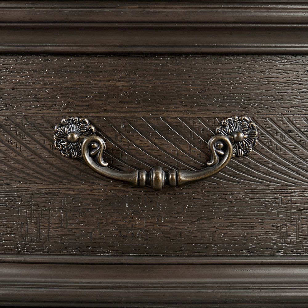 Brunswick 5-Drawer Chest in Mahogany. Picture 11