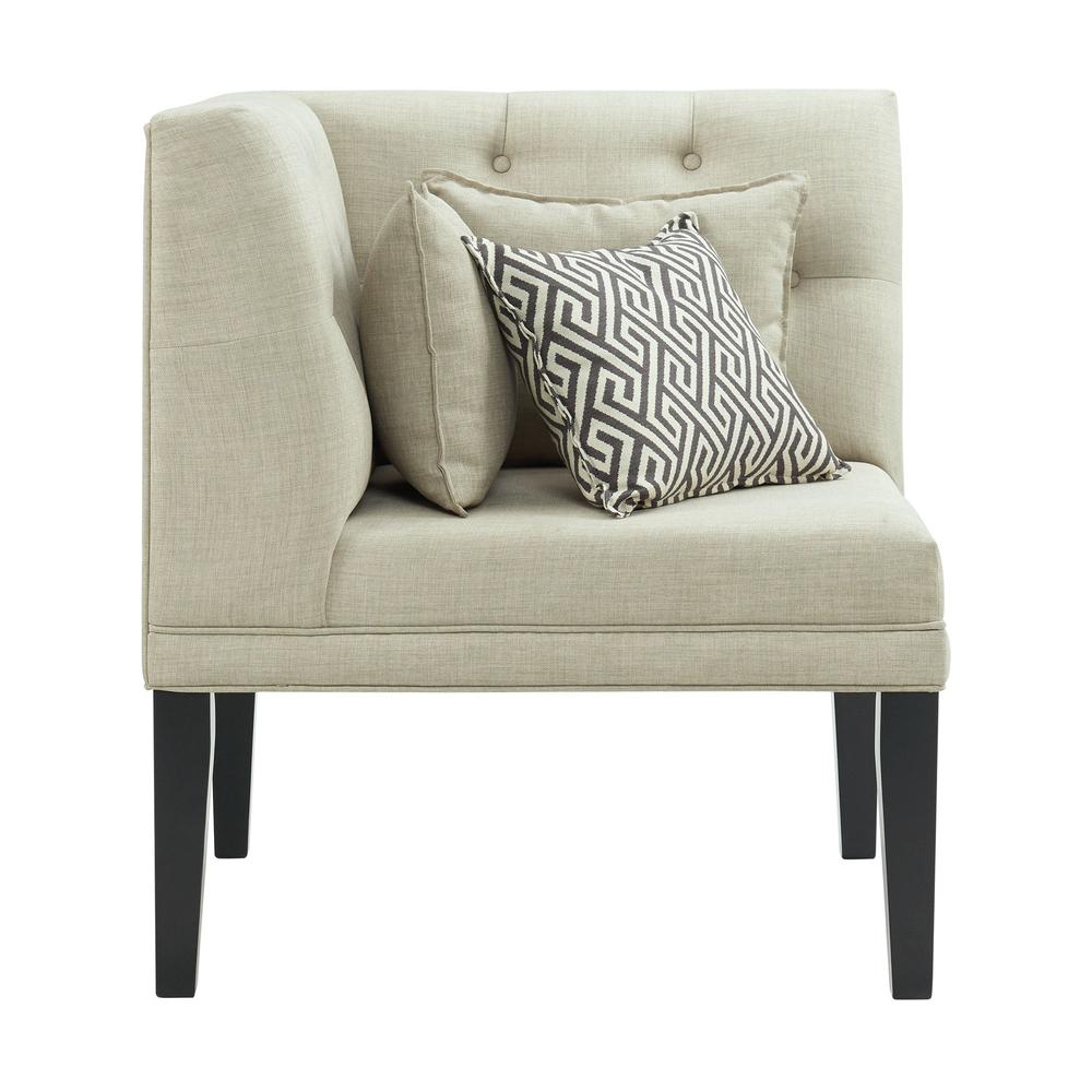 Mara Corner with Three Pillows. Picture 2
