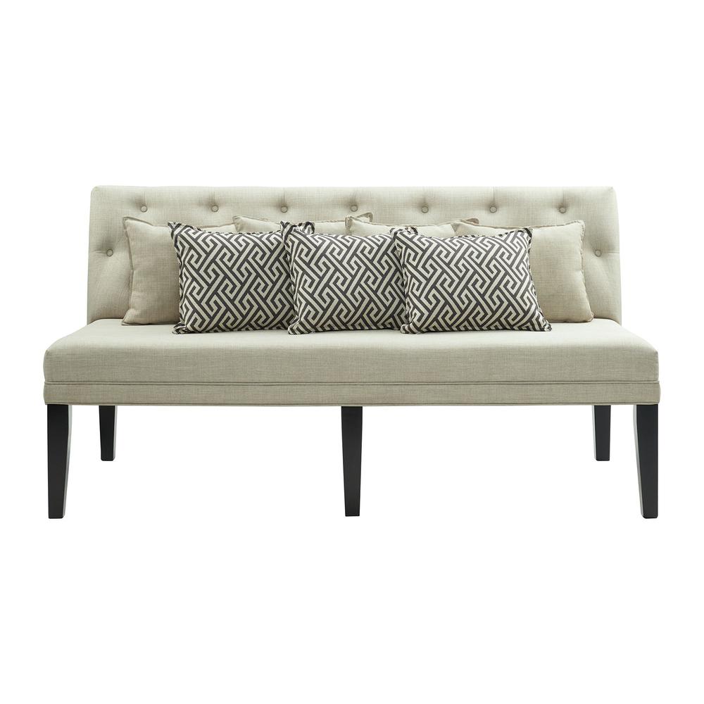 Mara Sofa with Seven Pillows. Picture 2