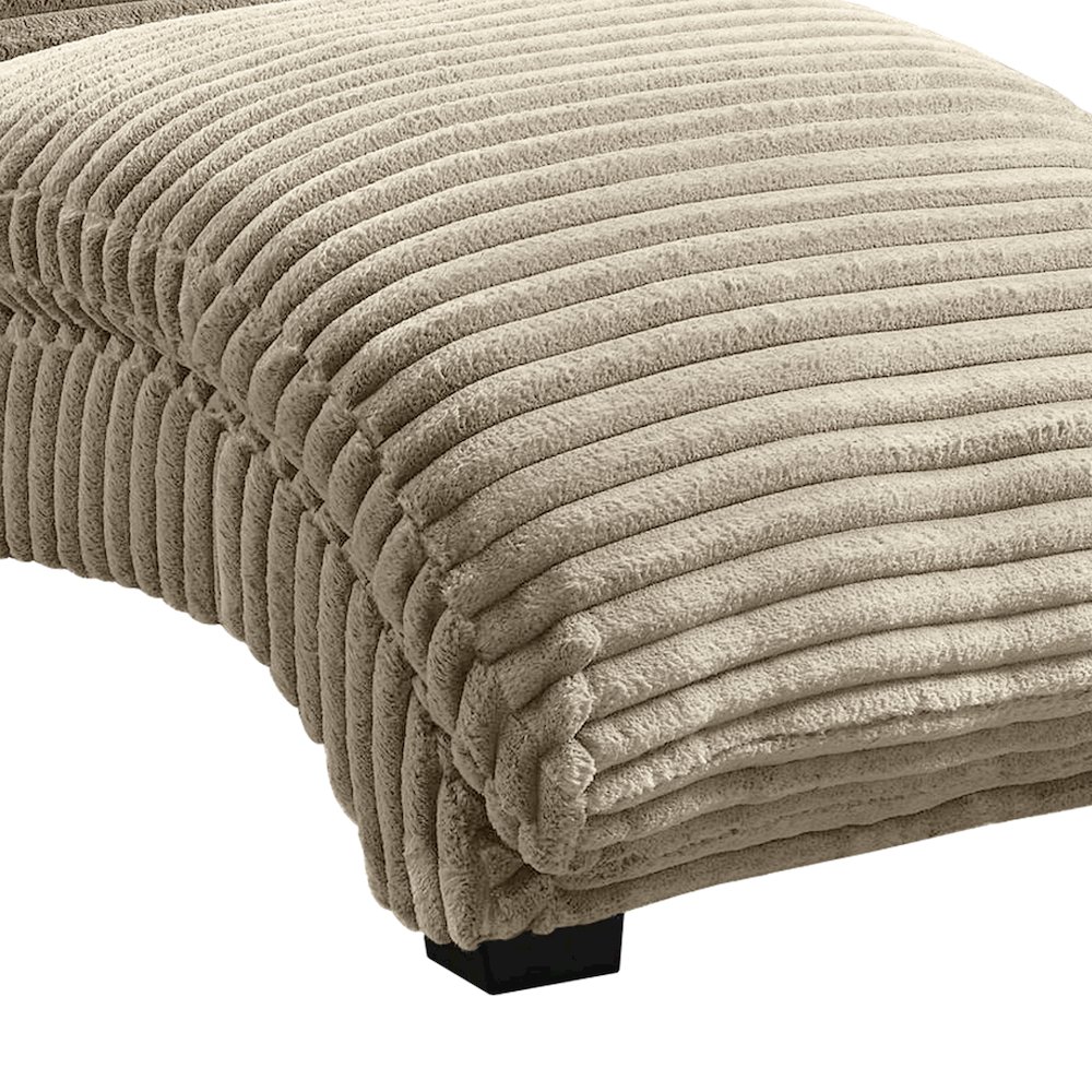 Victoria Chaise in Masis Taupe. Picture 5