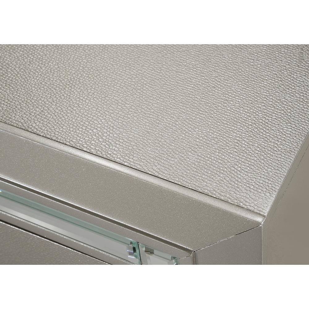 Glamour Dresser. Picture 6