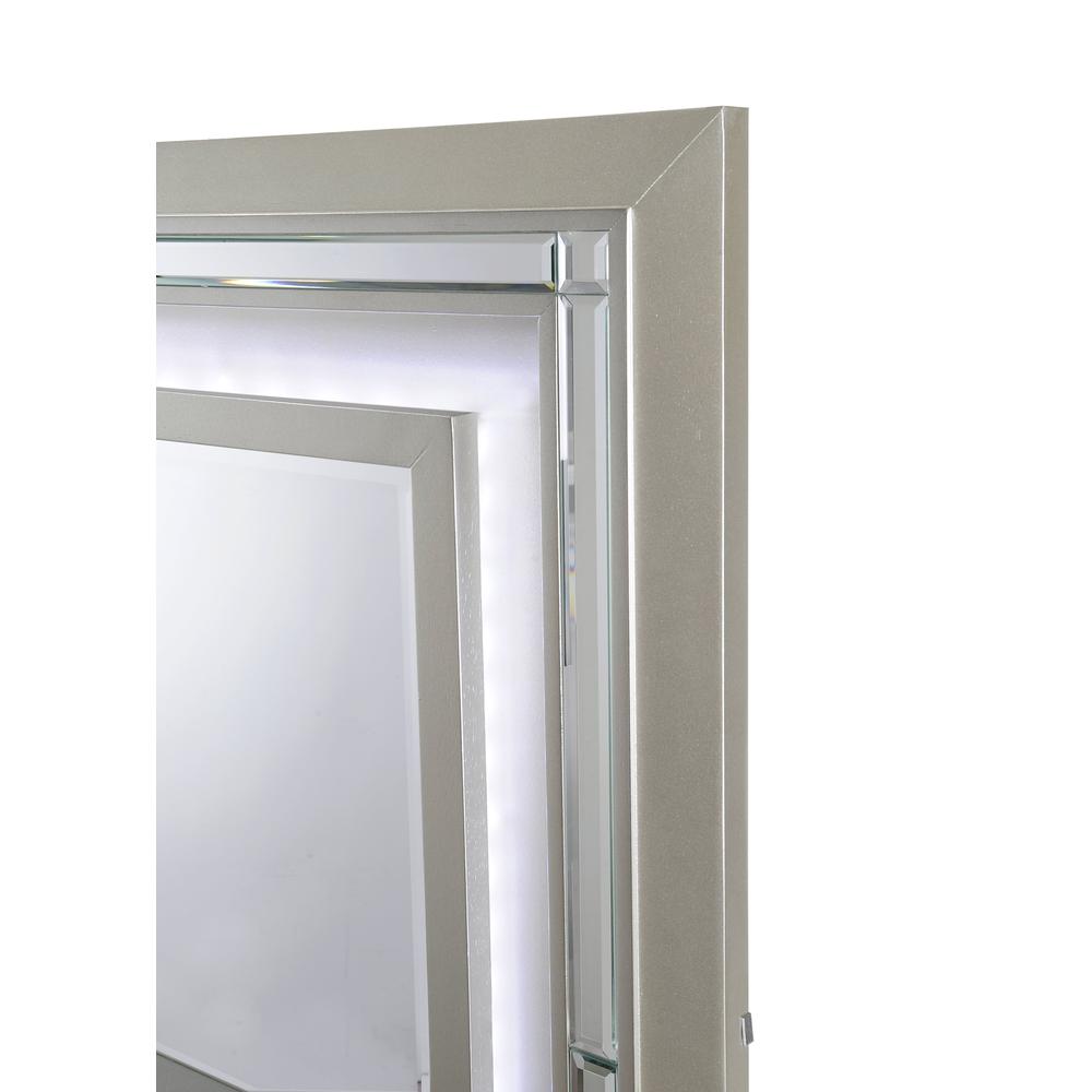 Glamour Queen Platform Storage  5PC Bedroom Set. Picture 20