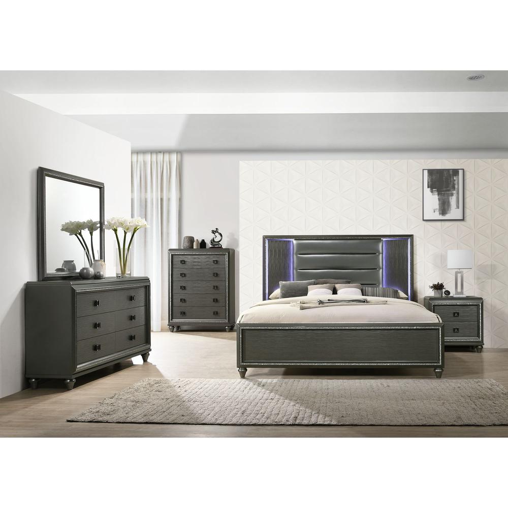 Faris King Panel 3PC Bedroom Set in Black. Picture 18