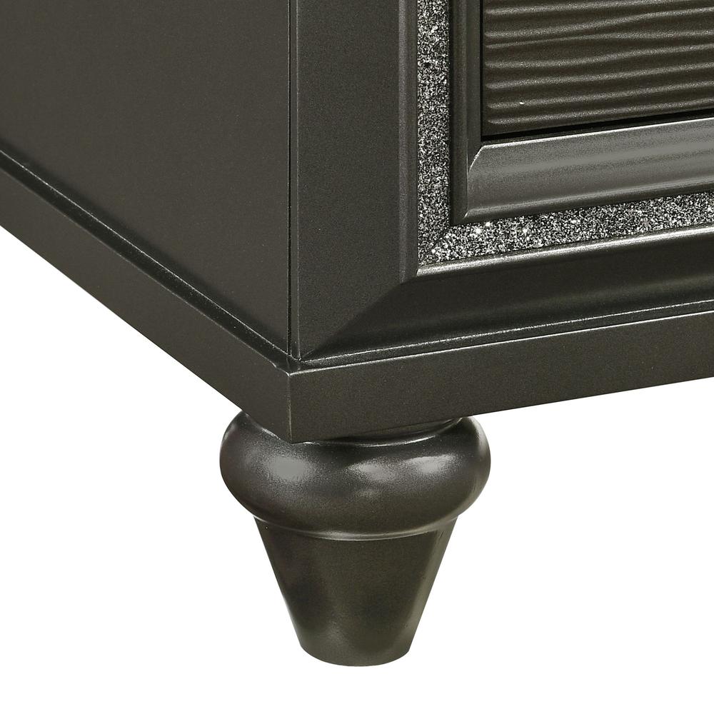 Faris King Panel 3PC Bedroom Set in Black. Picture 14