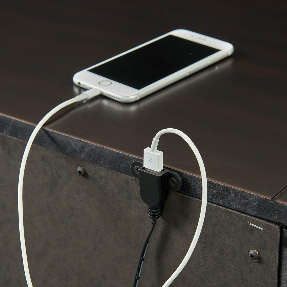 Brooks Queen Platform Storage 3PC Bedroom Set in Black. Picture 2