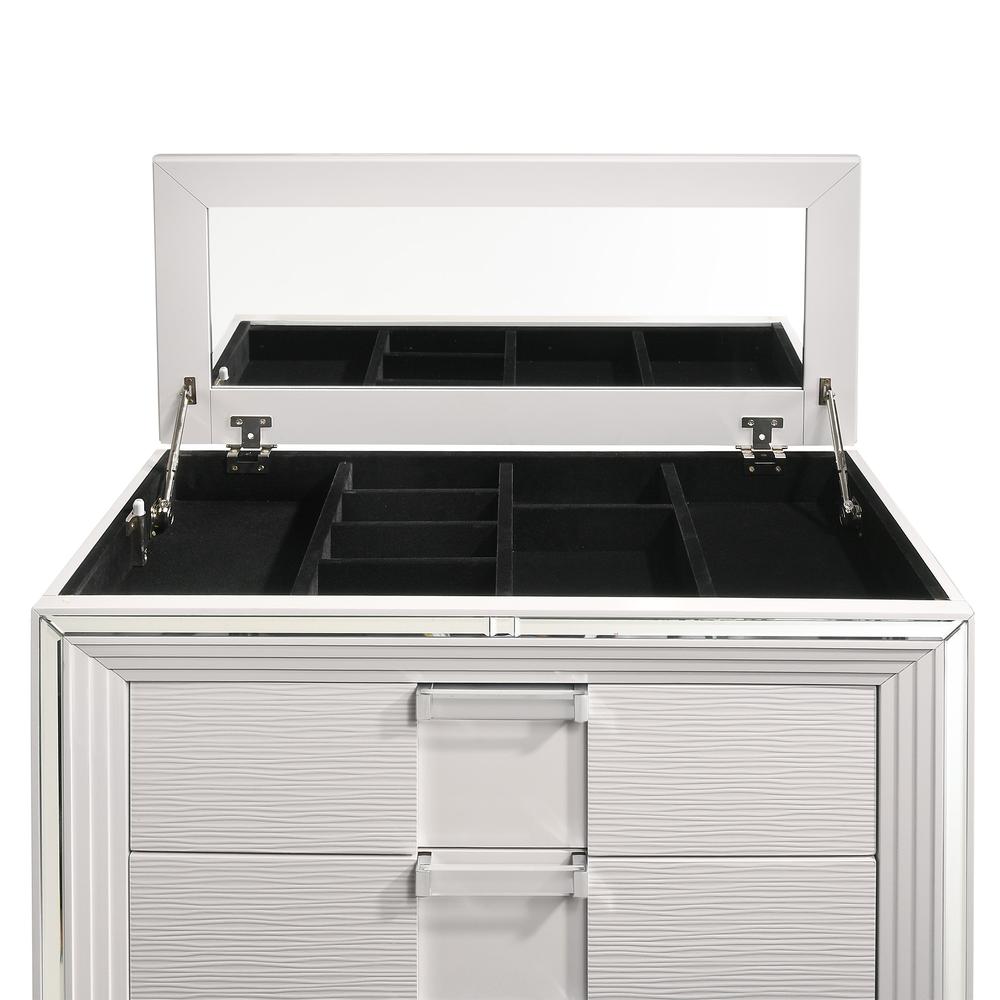 Charlotte King Storage 3PC Bedroom Set in White. Picture 14