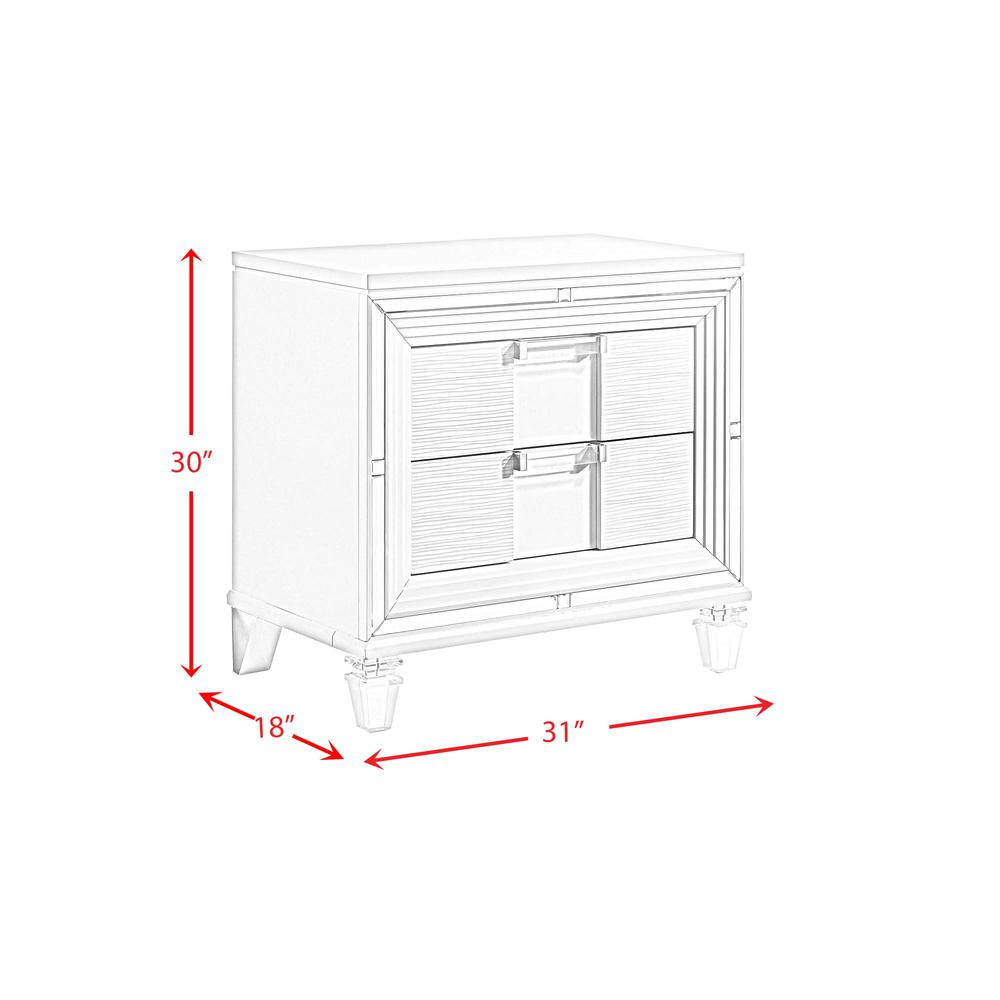 Charlotte King Storage 3PC Bedroom Set in White. Picture 7
