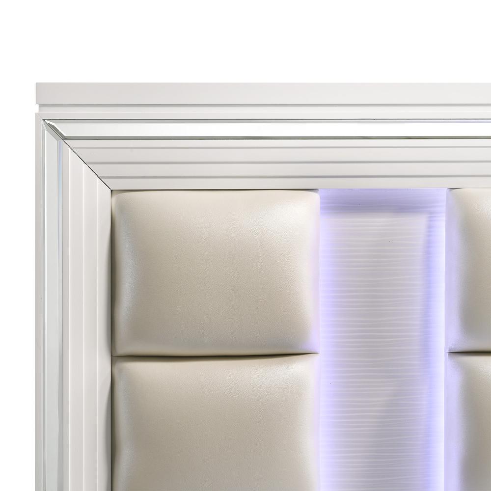 Charlotte King Storage 3PC Bedroom Set in White. Picture 8