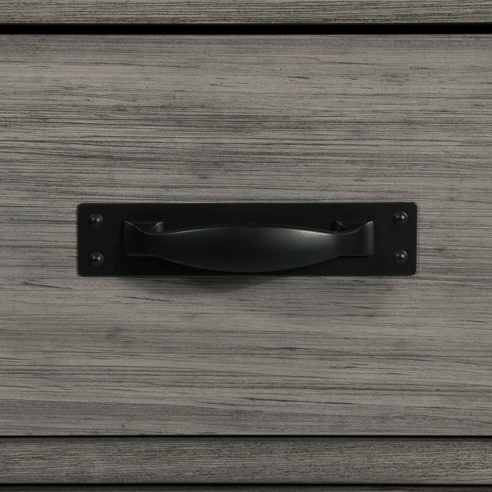 Montauk Chest. Picture 11