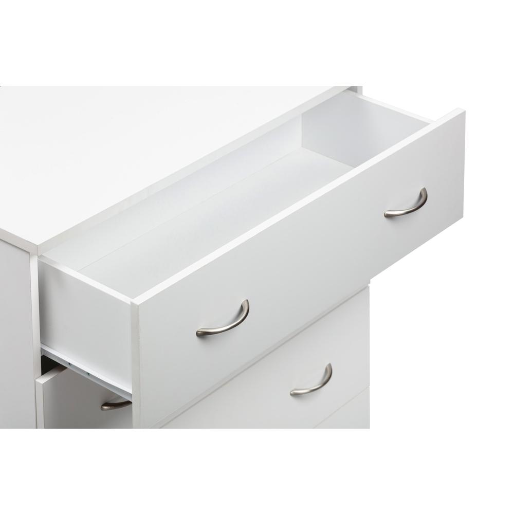 Four Drawer Chest in White. Picture 2