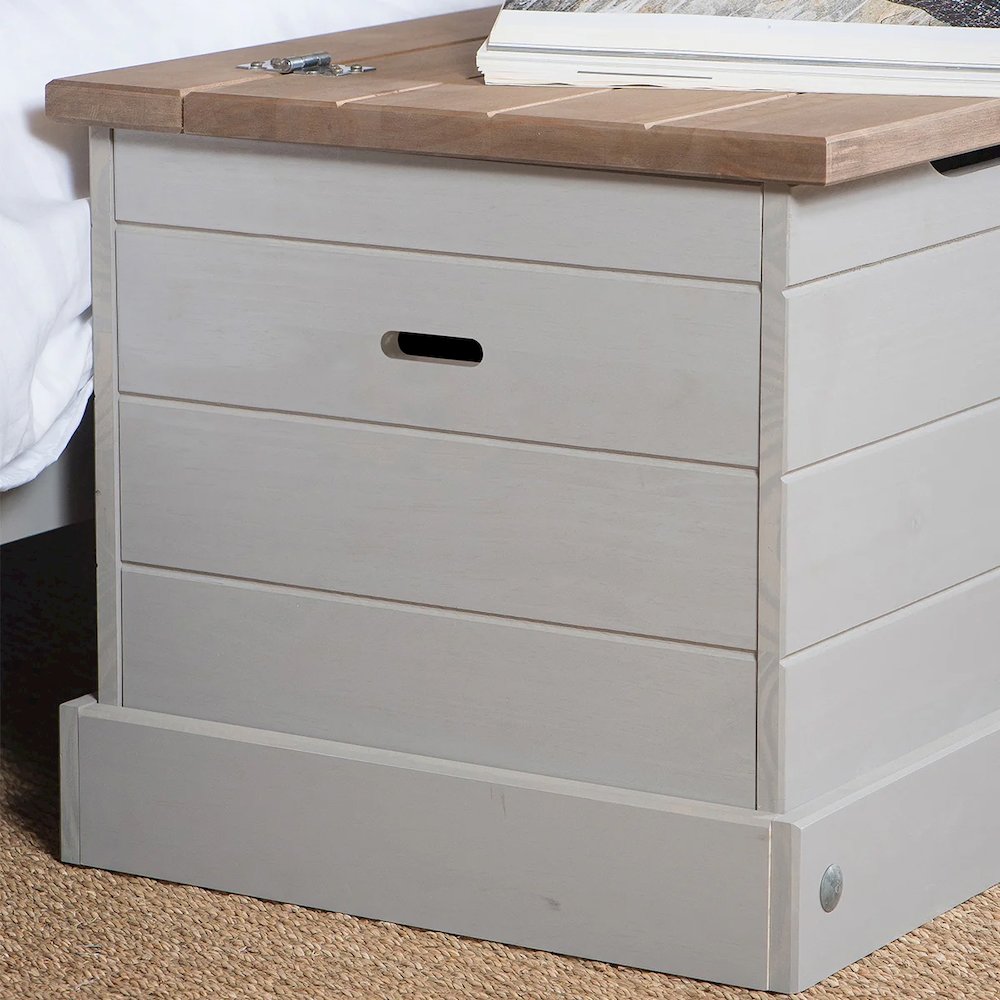 Wood Storage Trunk in Corona Gray. Picture 4